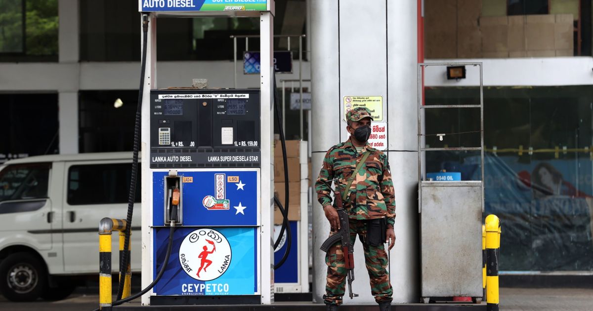 sri-lanka-troops-open-fire-as-protest-over-fuel-turns-to-riot
