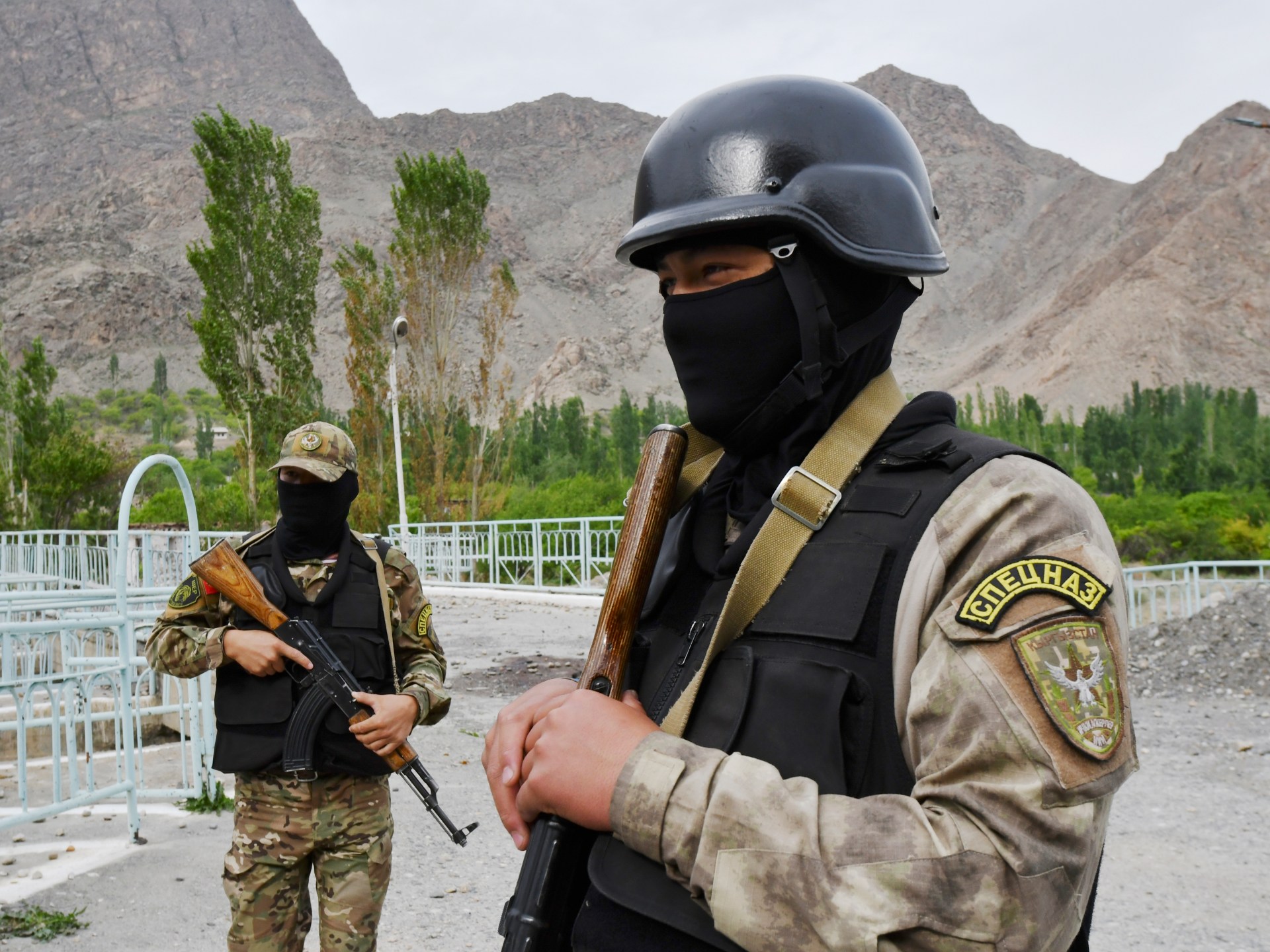 At least 24 killed in clashes on Kyrgyzstan, Tajikistan border | Conflict News