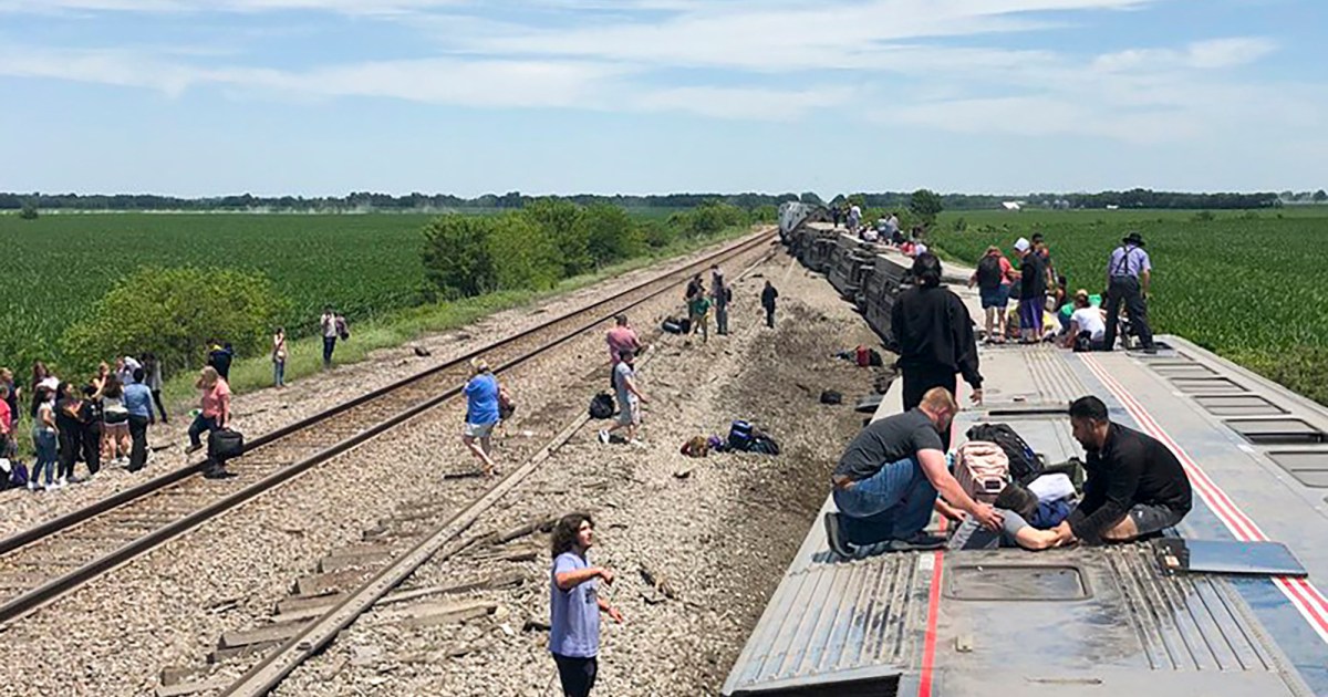 US: At least 3 dead after train hits truck, derails in Missouri
