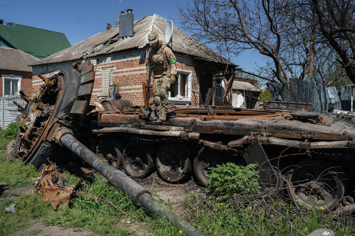 A wrecked Russian tank in Mala Rohan. Kharkiv, Ukraine.