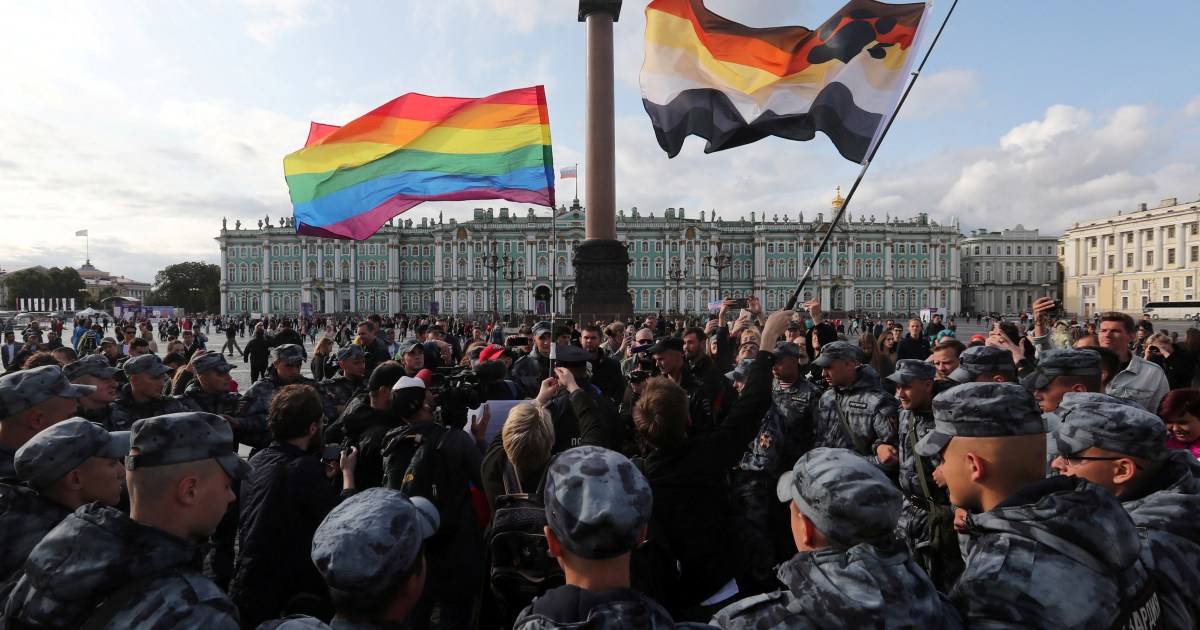 Russia proposes extending ‘gay propaganda’ law to all adults