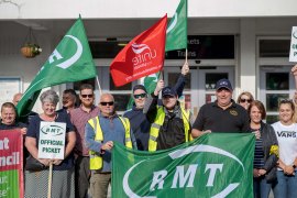 Railway workers rally on the first day of rail strikes across the UK in Dover, Kent, United Kingdom on June 21, 2022. Workers for GTR, which owns Southern, Thameslink and Gatwick Express, are not striking but are still expecting significant disruption as staff from other operators are striking. [Anadolu Agency/Stuart Brock]
