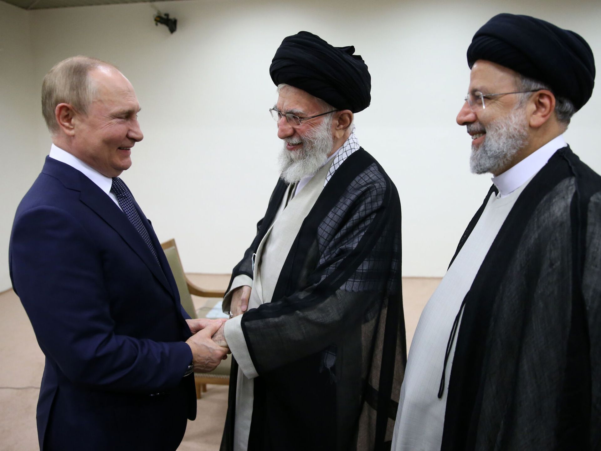 Avropa İttifaqı İrandan Rusiyaya hərbi dəstəyi dayandırmağı tələb etdi