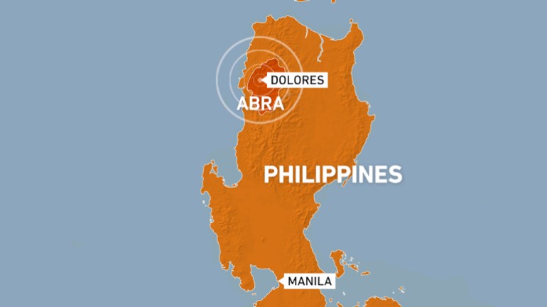 Map showing Abra province in the northern Philippines and Manila, more than 400km south