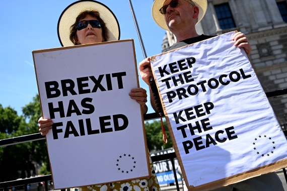 Anti Brexit protesters outside parliament in London