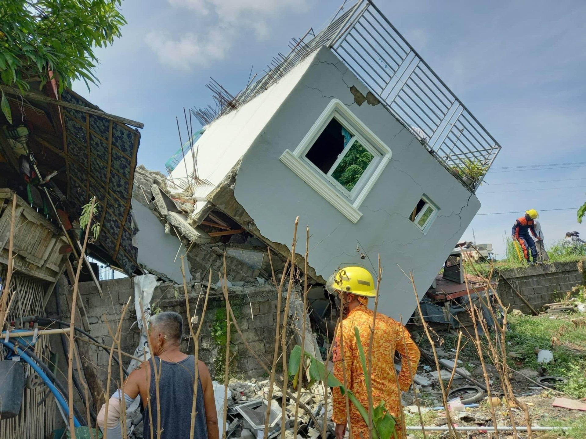 Five dead, 60 hurt as earthquake hits northern Philippines