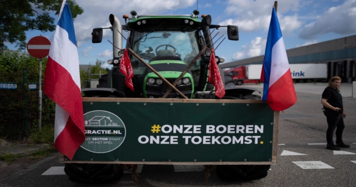 Why are farmers in the Netherlands angry?
