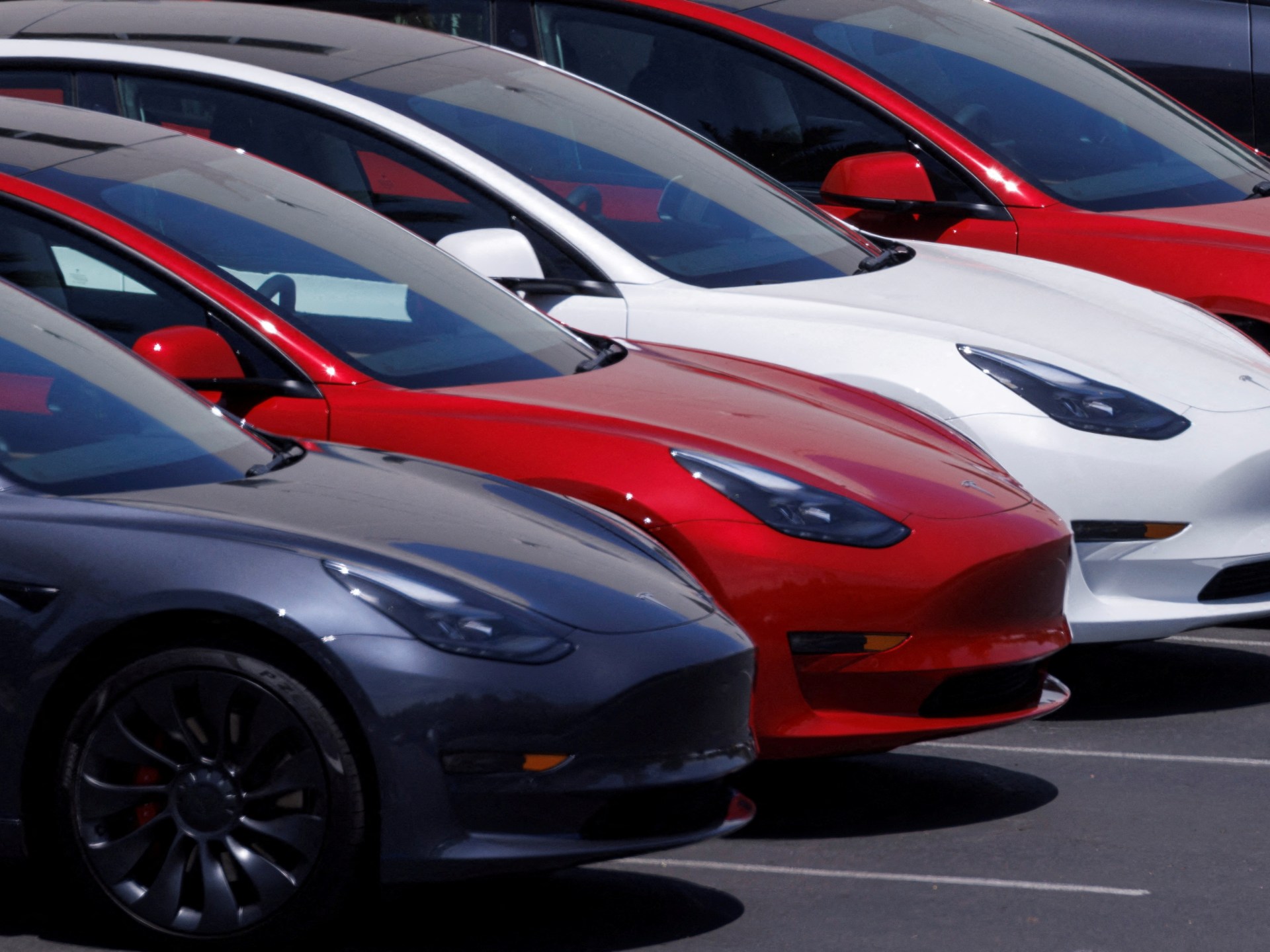 Harga saham Tesla mencapai hampir 10 persen pada komentar Musk |  Berita Bisnis dan Ekonomi