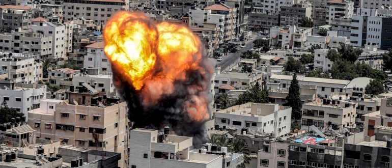 A fireball erupts as a result of an Israeli air strike on a building in Gaza City on August 6, 2022. – Israel hit Gaza with air strikes and the Palestinian Islamic Jihad militant group retaliated with a barrage of rocket fire, in the territory’s worst escalation of violence since a war last year. Israel has said it was forced to launch a “pre-emptive” operation against Islamic Jihad, insisting the group was planning an imminent attack following days of tensions along the Gaza border. (Photo by ASHRAF AMRA / AFP)