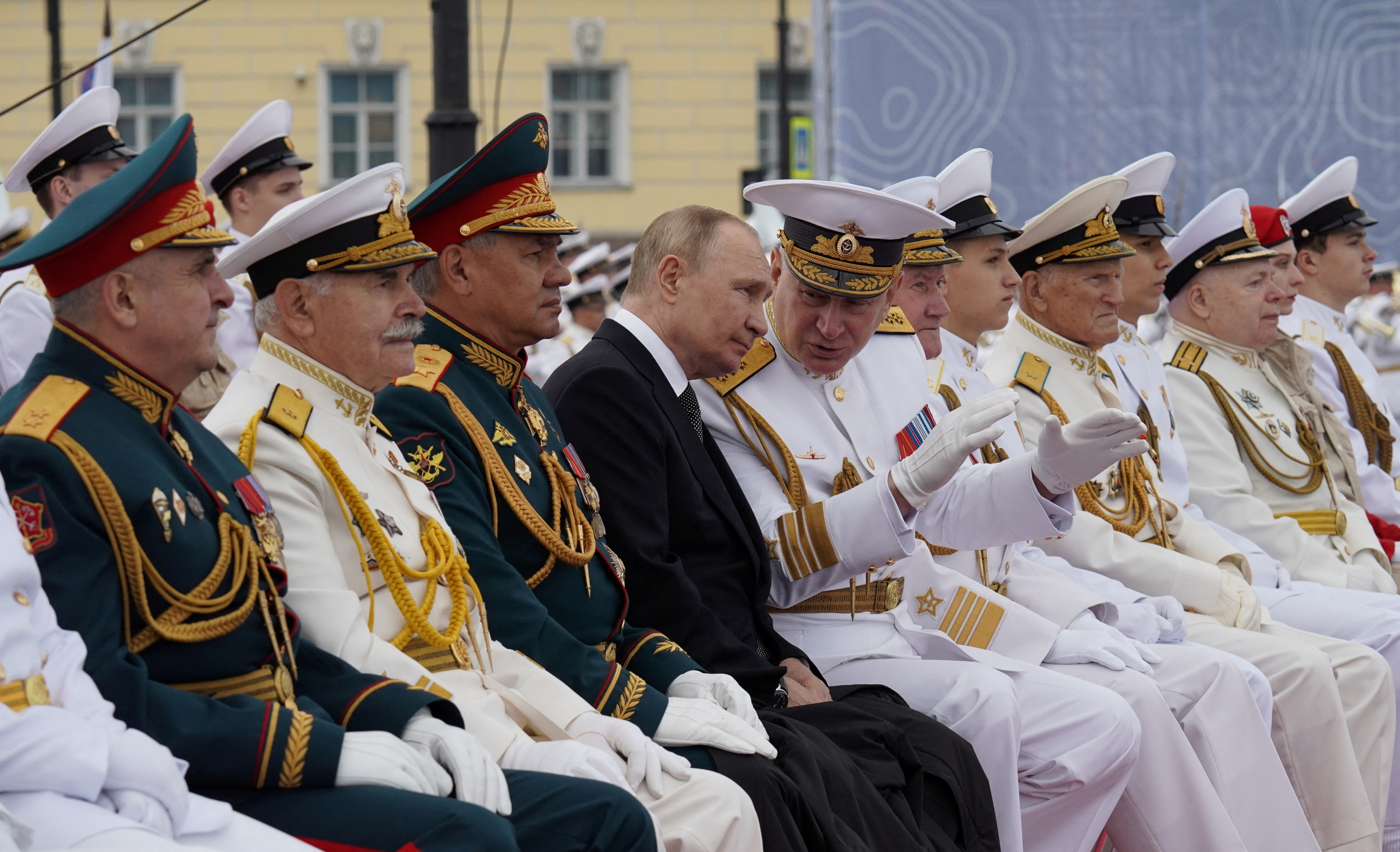 Photos: Putin attends parade as Russia celebrates Navy Day | In Pictures News | Al