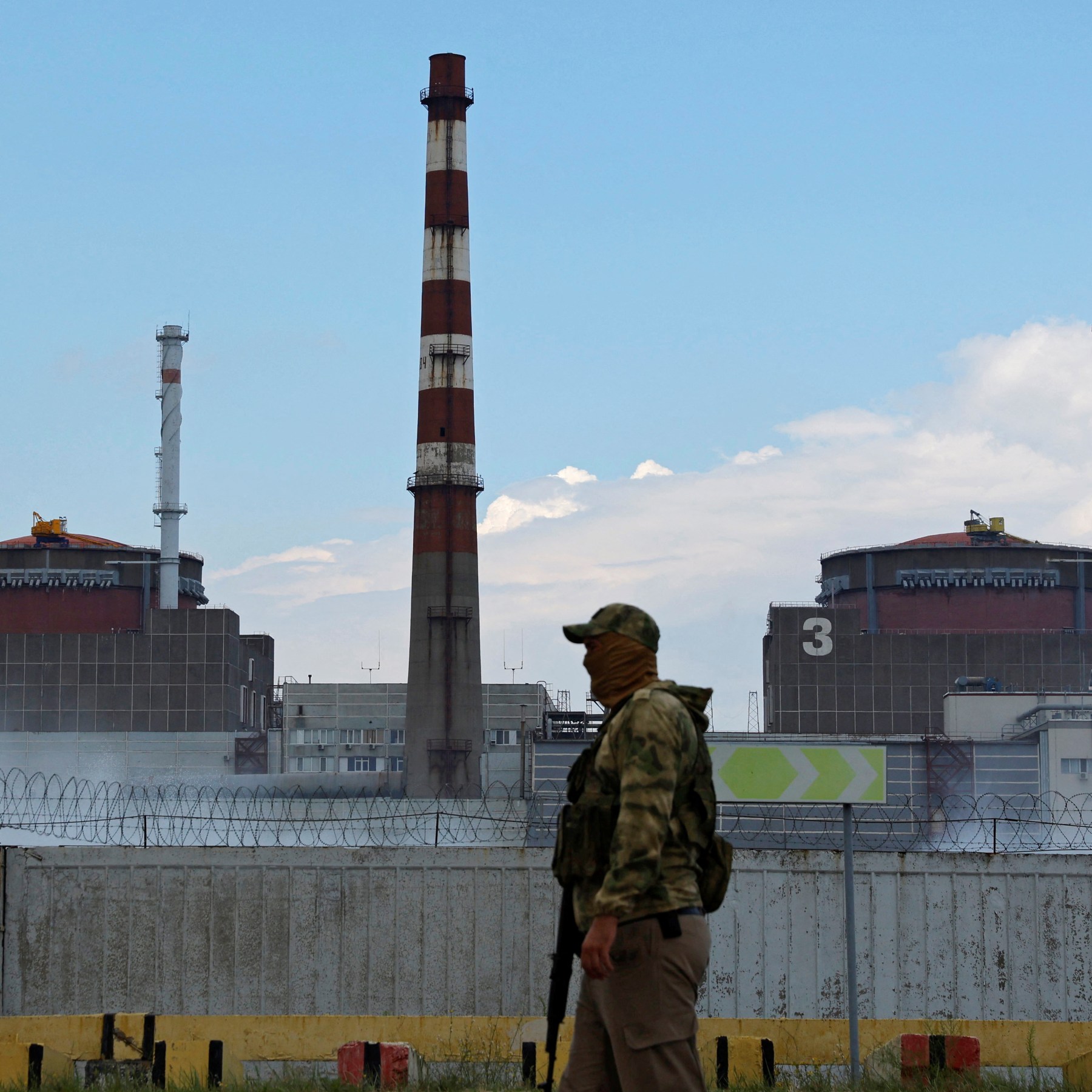 بعيدا جدا يضع أين  What happens if Ukraine's Zaporizhzhia nuclear plant explodes? |  Russia-Ukraine war News | Al Jazeera