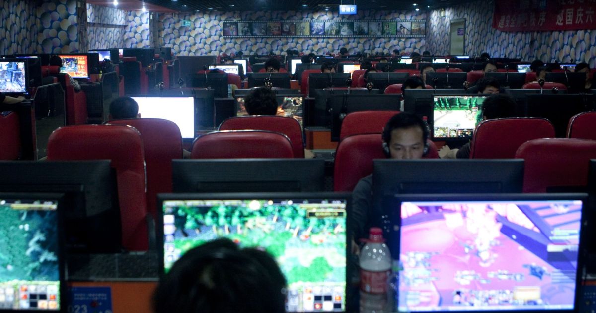 一些主题包括，硬经济学 | 中国游戏玩家之间点击暂停键技术