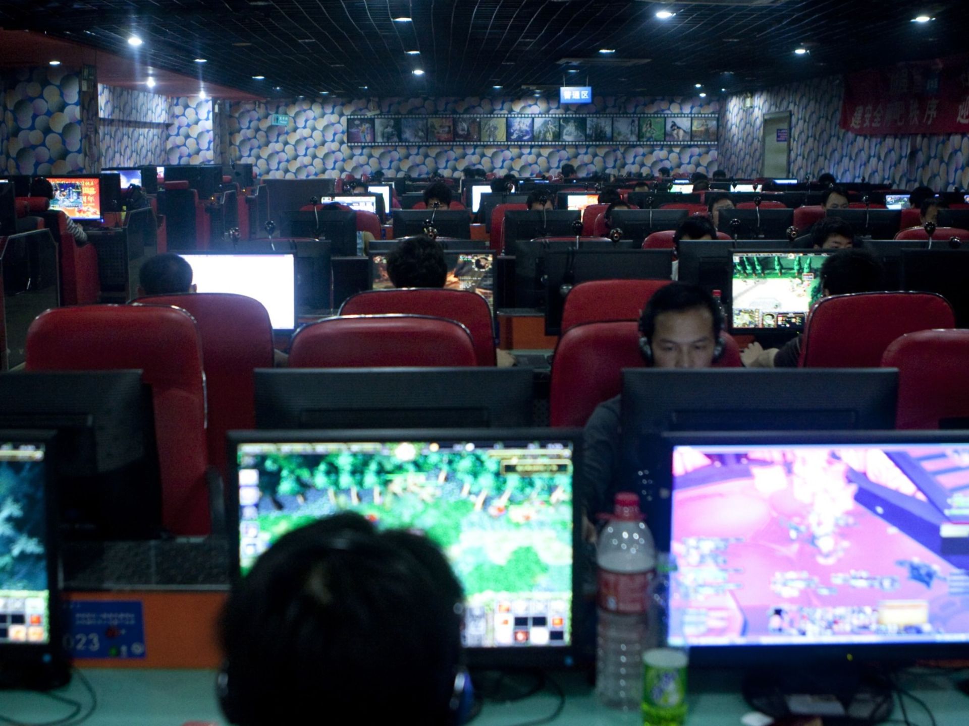 china-s-gamers-hit-pause-button-amid-few-releases-tough-economy