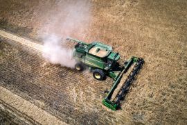Australian farmers are looking to diversify their crops after more than two years of Chinese tariffs and trade restrictions [File: David Gray/Bloomberg (Bloomberg)