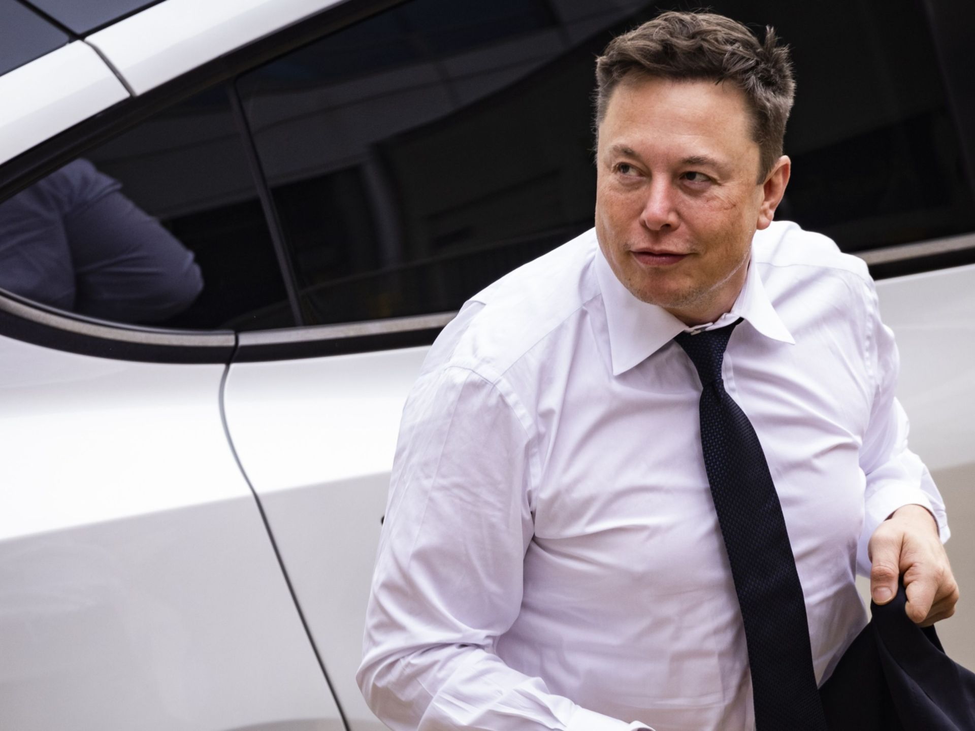 Musk says he had ‘no ill motive’ with his privatising Tesla tweet