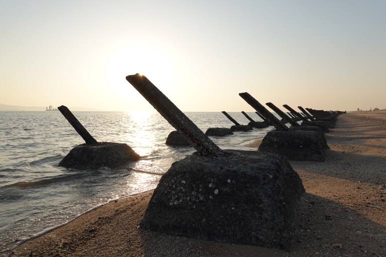 Defensive stakes along the West coast of Kinmen