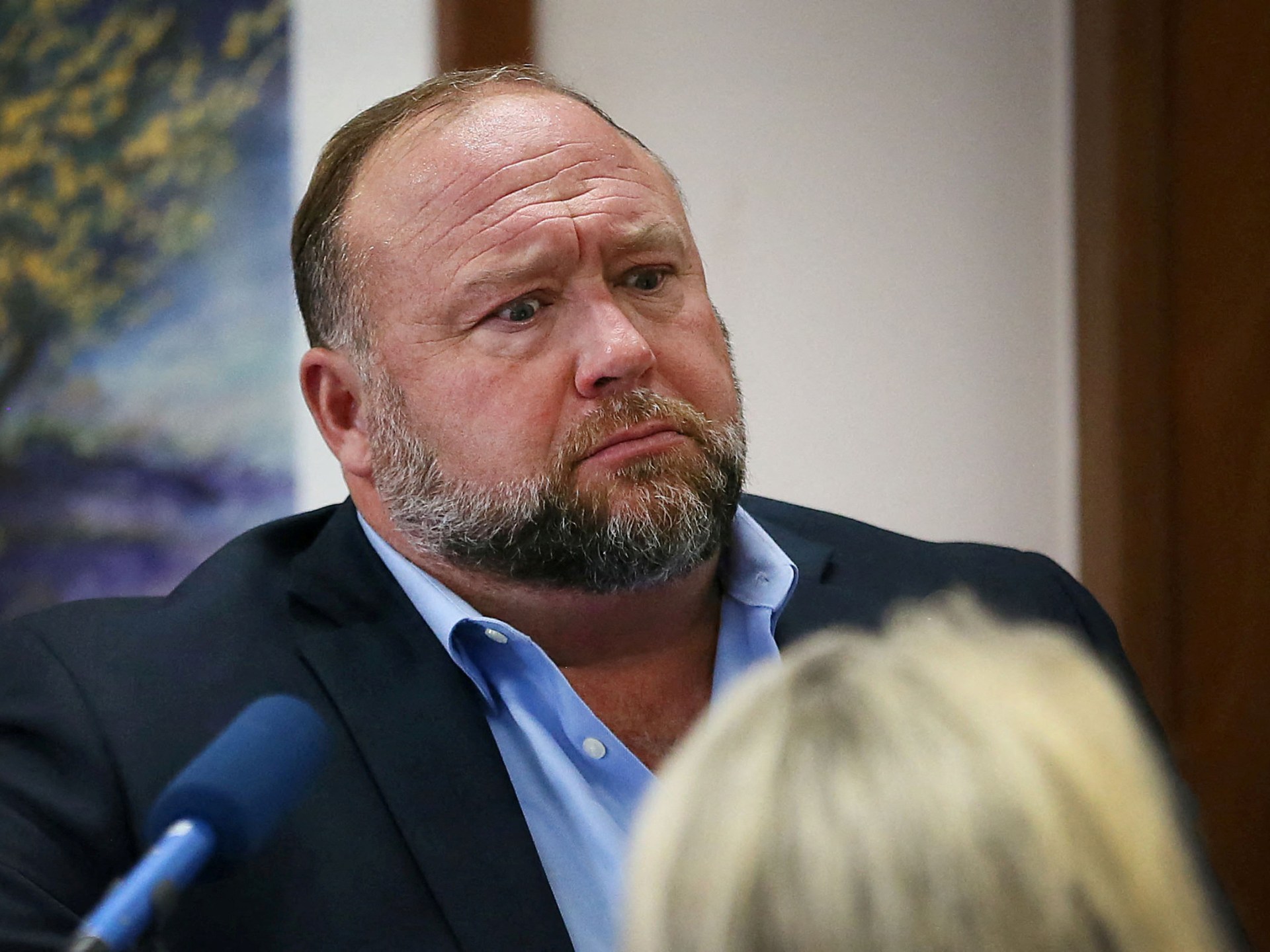 jury-orders-alex-jones-to-pay-families-usd965m-for-sandy-hook-lies