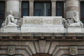 The logo of Mexico's Central Bank (Banco de Mexico) is seen at its building in downtown Mexico City, Mexico