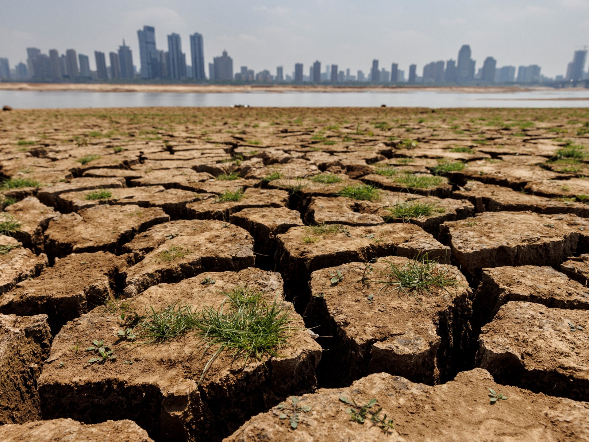 ‘Red alert’ in China as drought dries up country’s biggest lake | Drought News