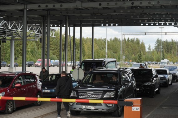 Cars at the Finnish border.