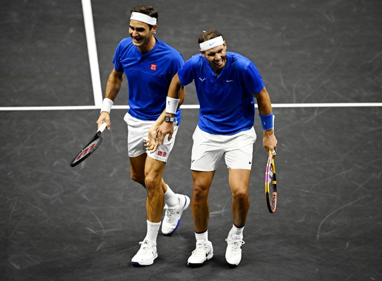 Avrupa Takımı'ndan Rafael Nadal ve Roger Federer, 23 Eylül 2022'de Team World'den Jack Sock ve Frances Tiafoe ile yaptıkları çiftler maçında [Dylan Martinez/Reuters]