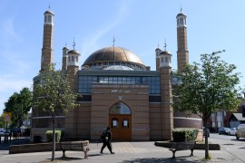 Masjid Umar Mosque in Leicester, England — a city that for decades has served as a model of coexistence, but in recent weeks has seen an eruption of tensions between Hindus and Muslims. Here, the mosque is seen in April 2020, after the British government extended COVID-19 lockdown restrictions. [File: Ross Kinnaird/Getty Images]