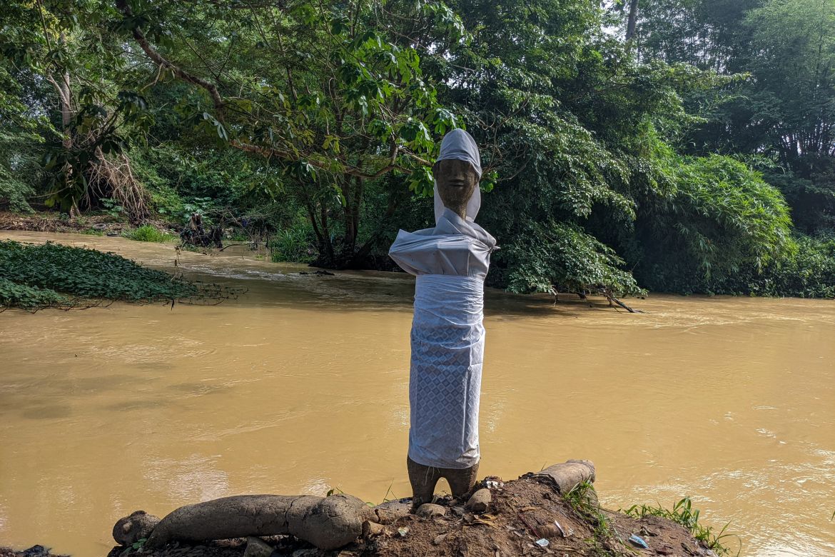 The pollution of Nigeria's sacred Osun river [Eromo Egbejule/Al Jazeera]