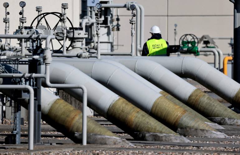 'Nord Stream 1' yer tesislerine giden boru hatları