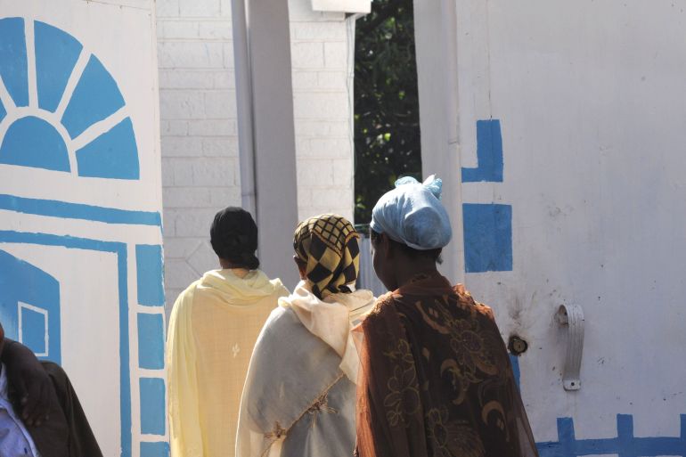 Women walking towards an MSI Reproductive Choices centre in Ethiopia.