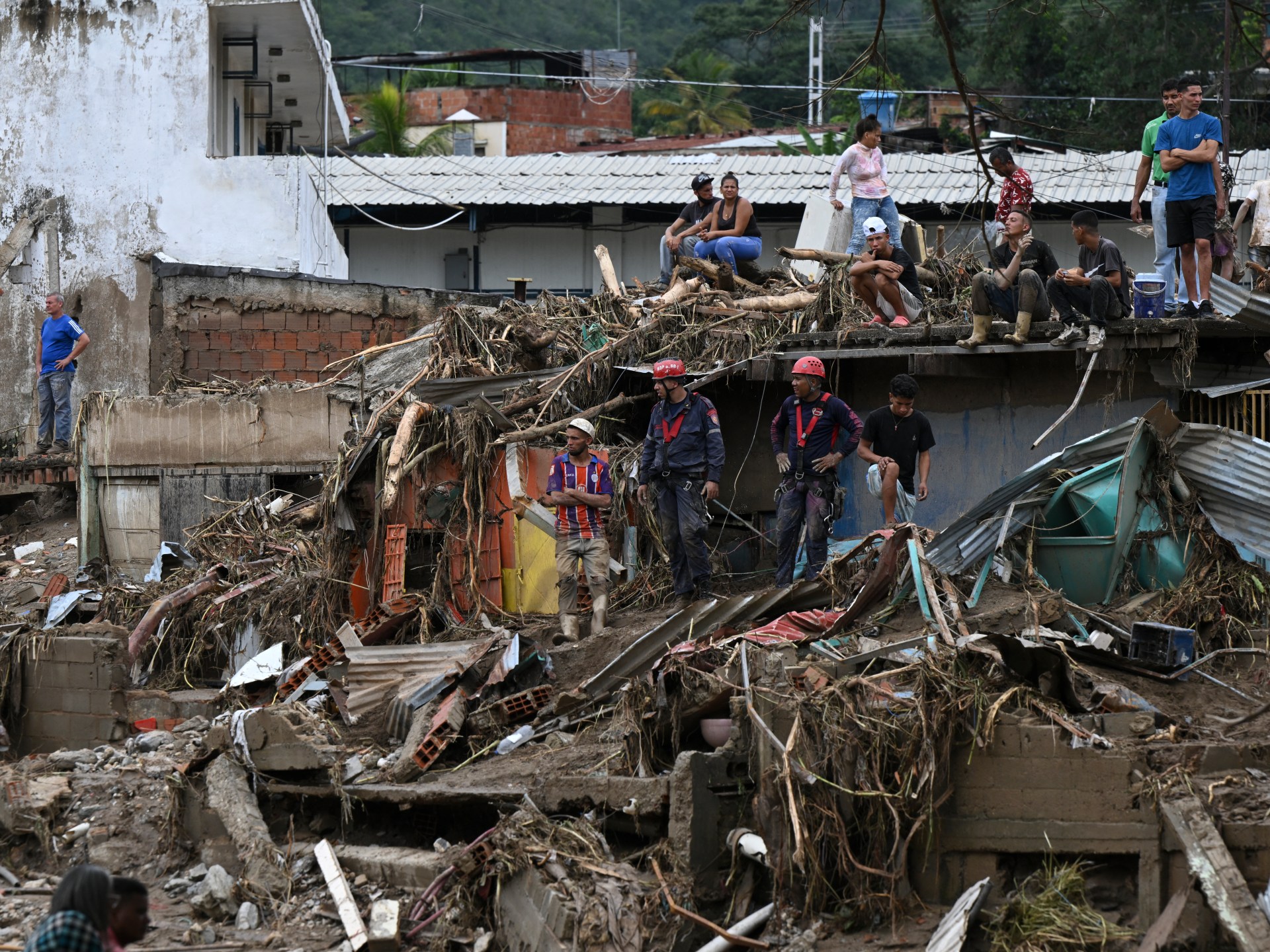 Torrential rains trigger deadly landslides in Venezuela town