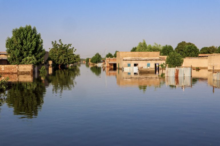 Houses are seen submerged by floods in N'Djamena on October 18, 2022. - Flooding has destroyed dozens of houses in Walia, a poor neighbourhood in the south of Chad's capital N'Djamena. The Chari River burst its banks last week following torrential rains and water levels rose five metres (16 feet), tearing apart makeshift flood defences