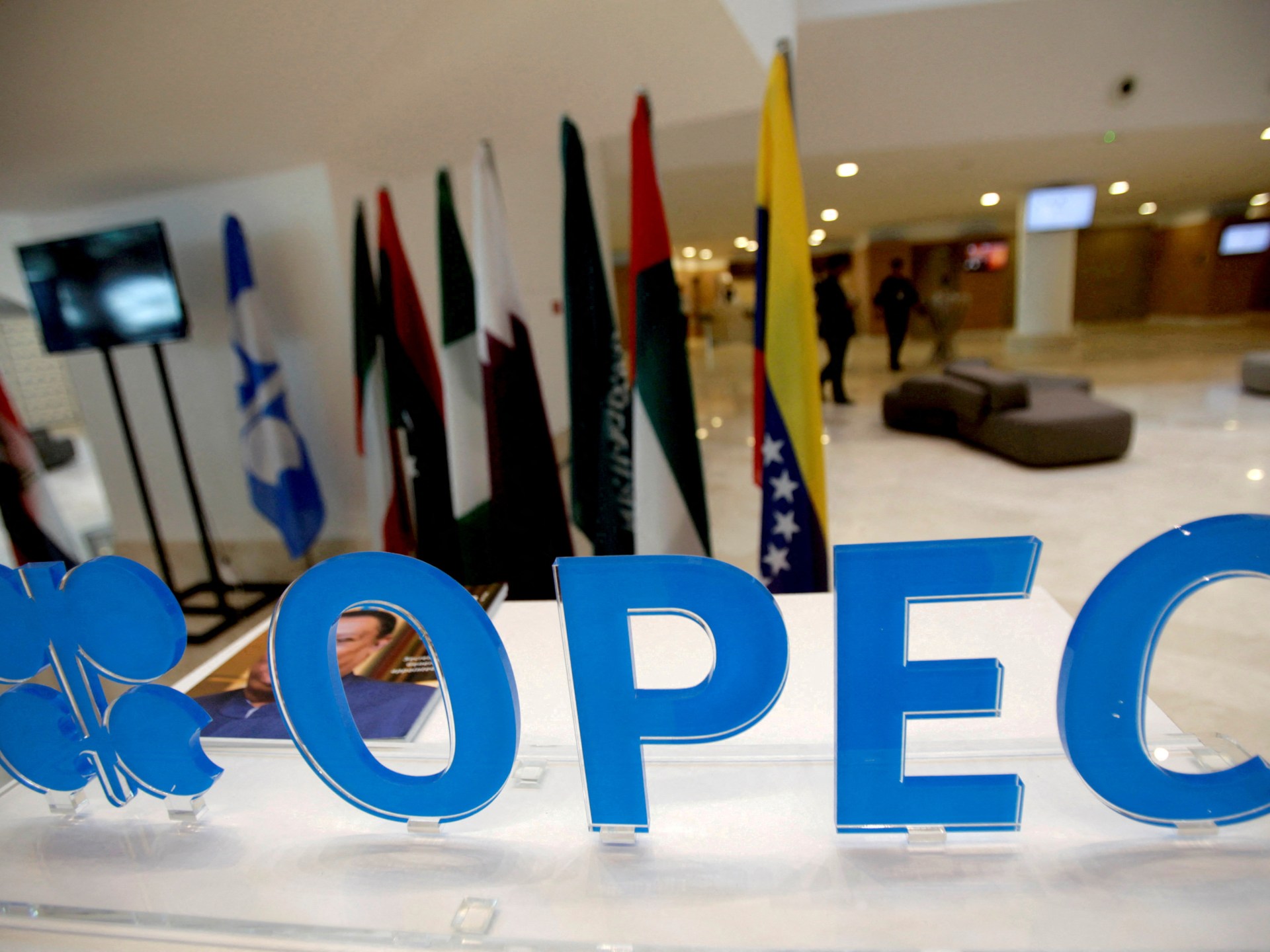 OPEC+ keeps oil targets amid weakening economy, Russian sanctions