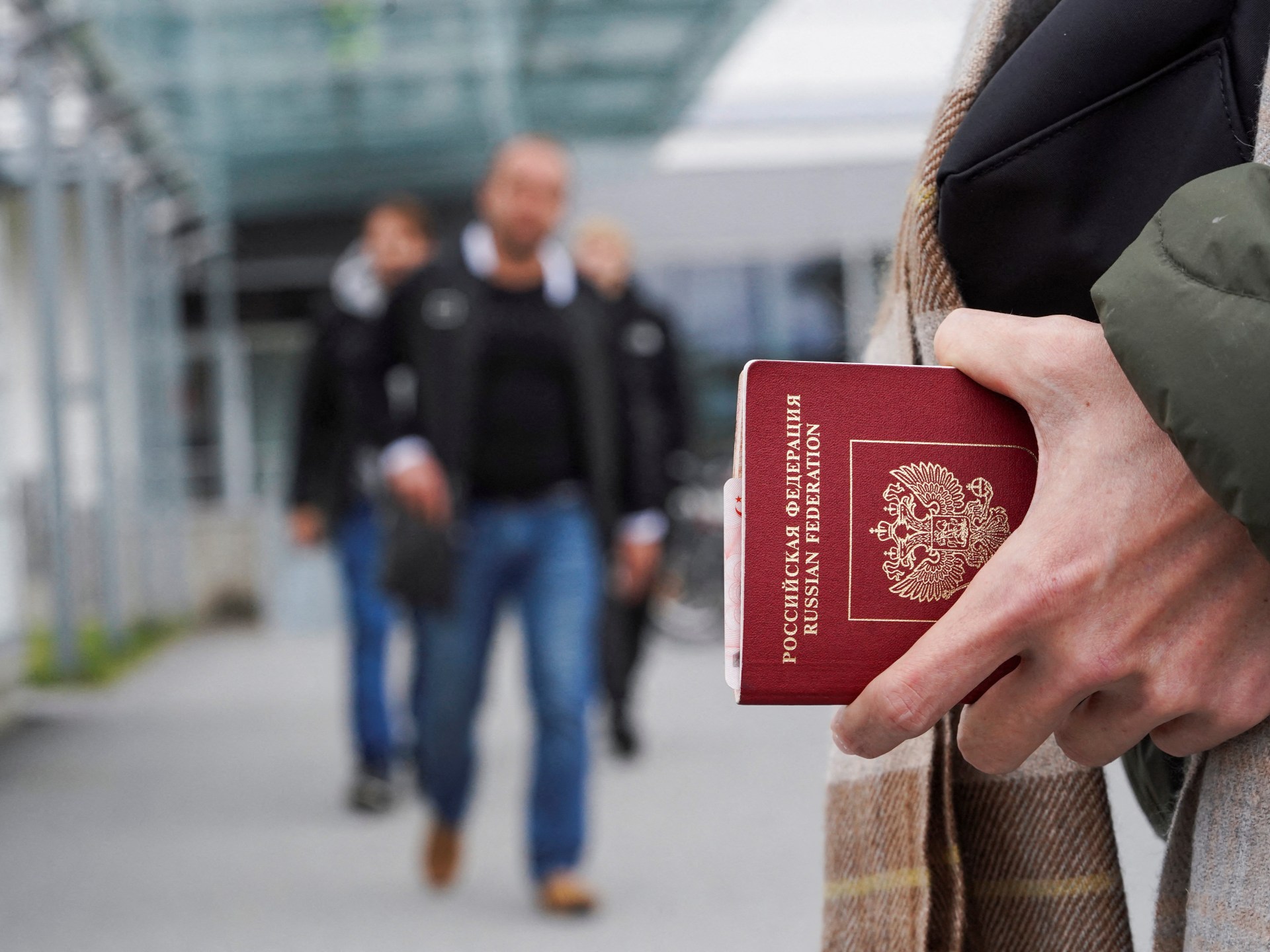 what-travel-restrictions-is-the-eu-imposing-on-russians