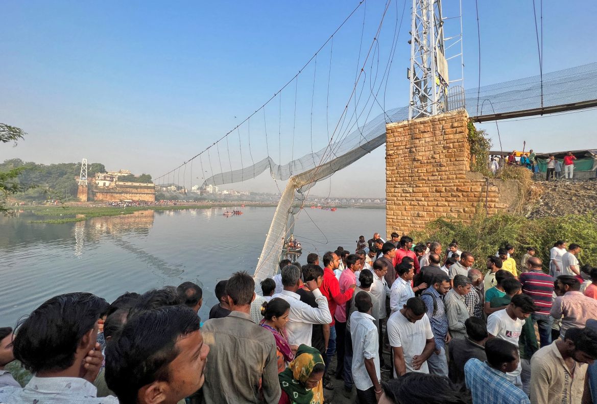 India bridge collapse