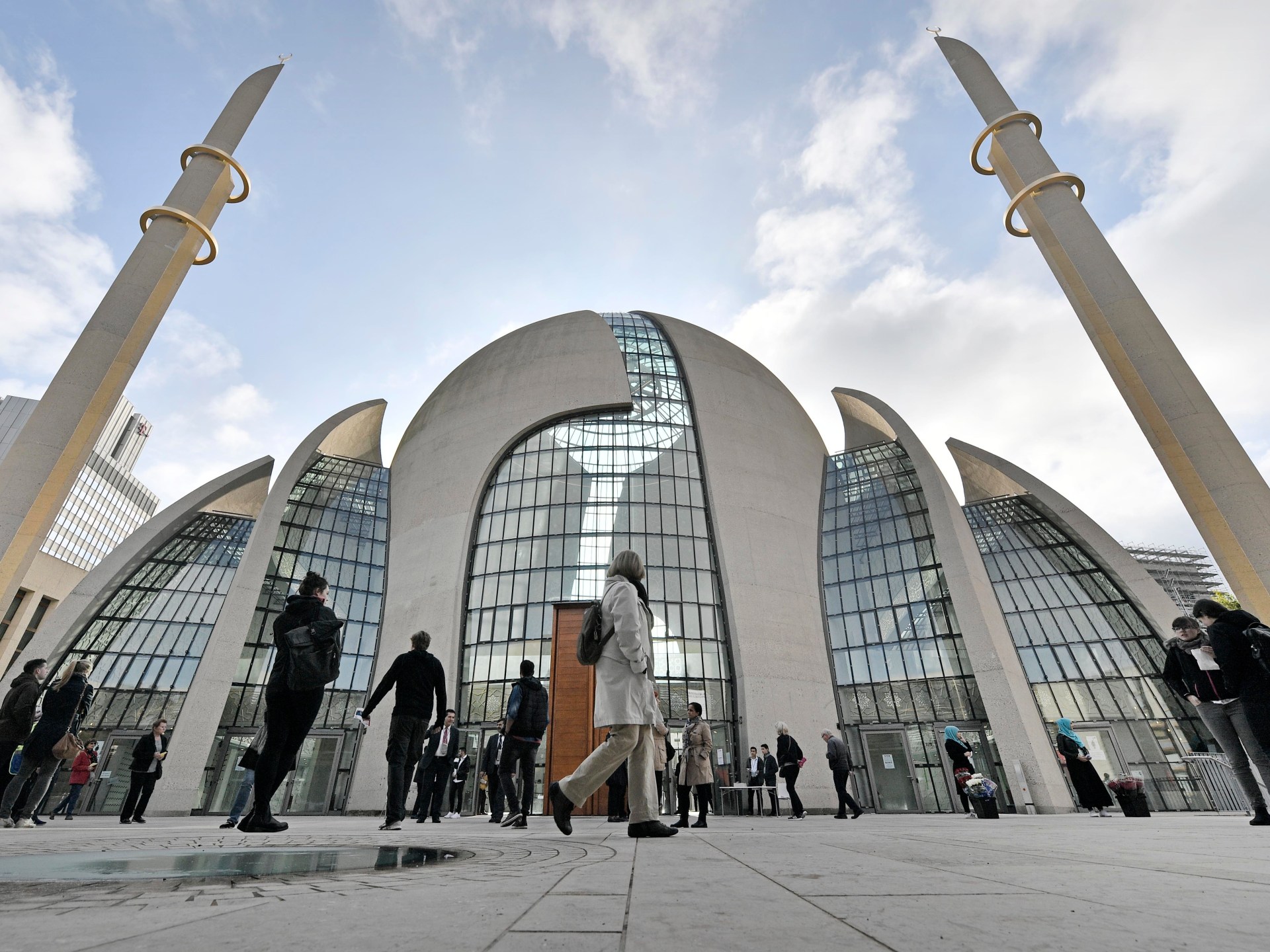 prominent-german-mosque-sounds-call-to-prayer-for-the-first-time