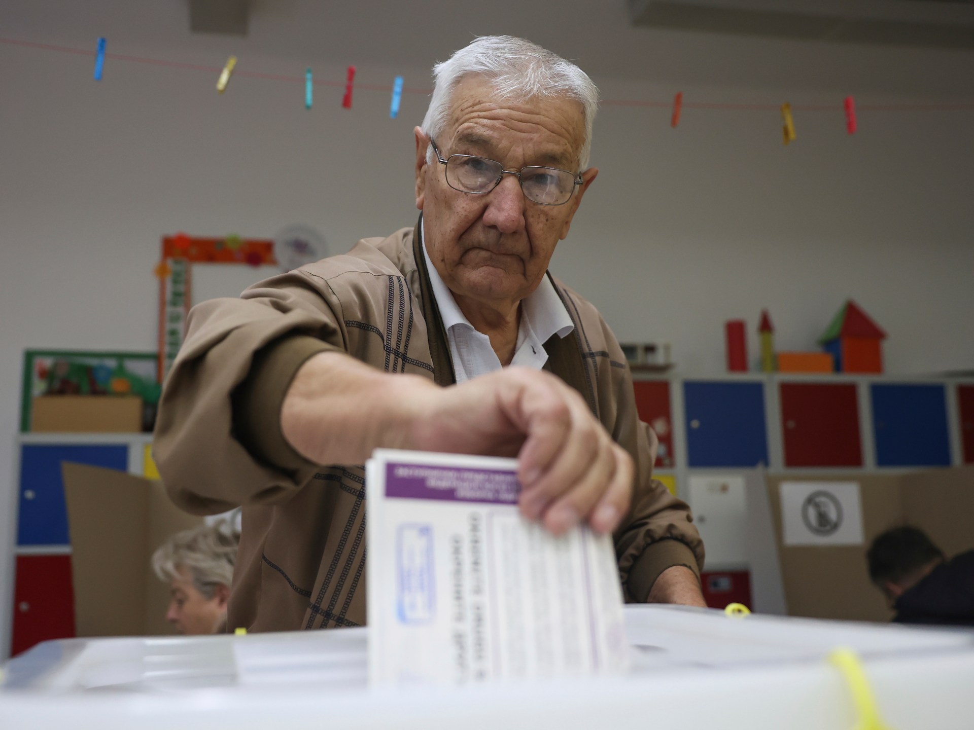 Bosnia votes in general elections amid growing ethnic divide
