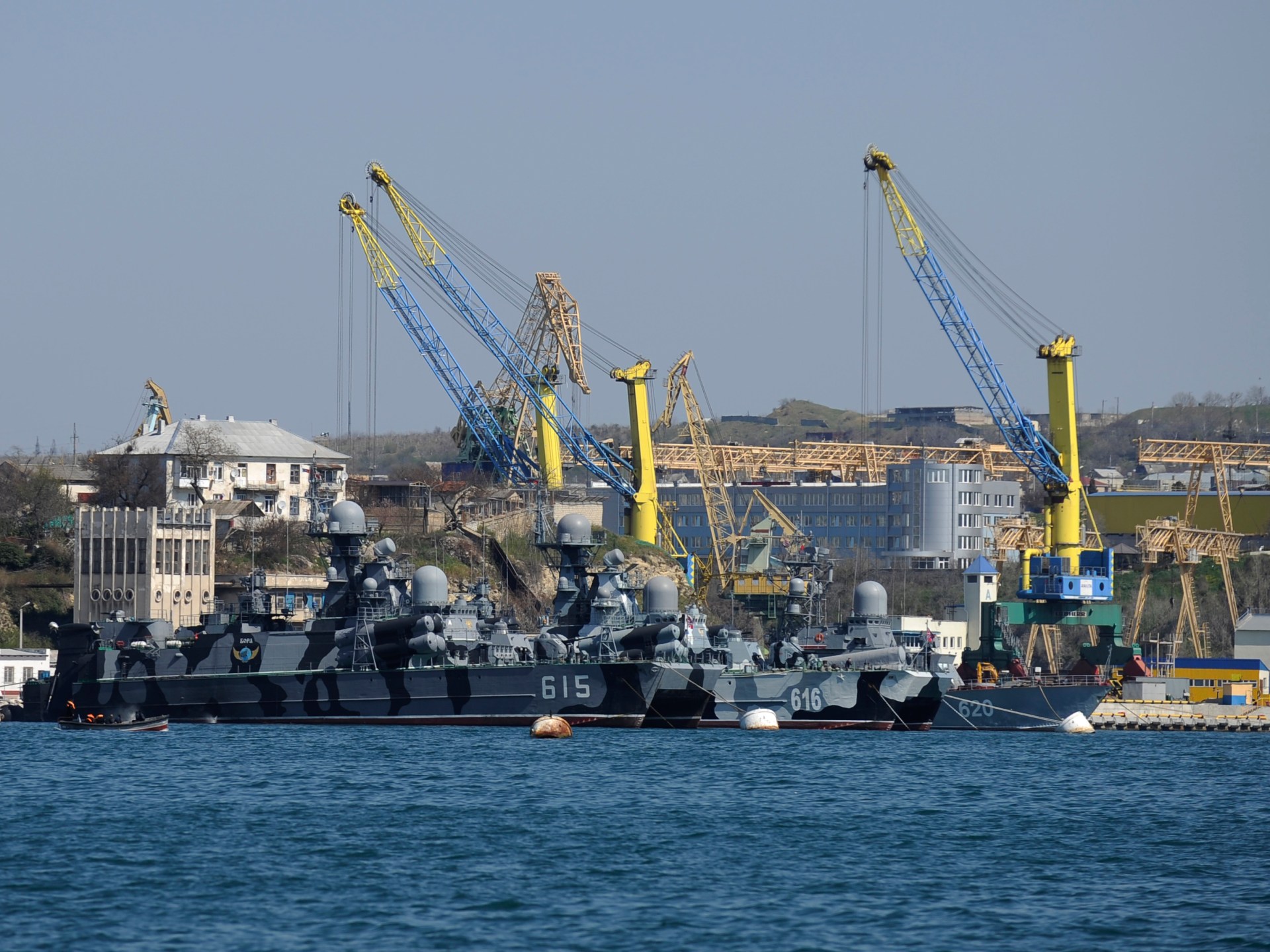 Ukraina memerintahkan drone untuk melawan serangan angkatan laut Rusia |  berita perang antara rusia dan ukraina