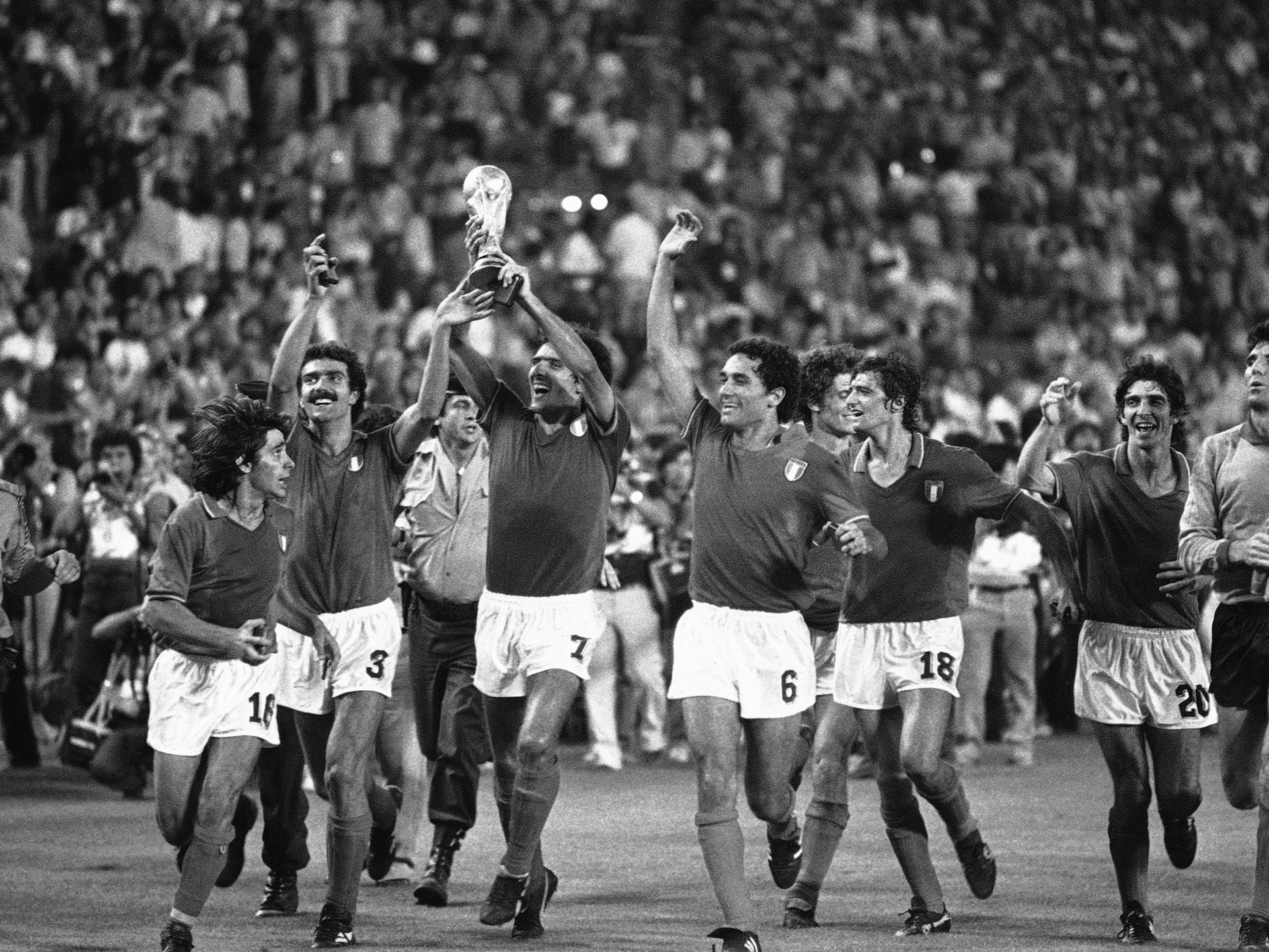 Altos de Argelia y bajos de Argentina en el Mundial de 1982 |  noticias de futbol