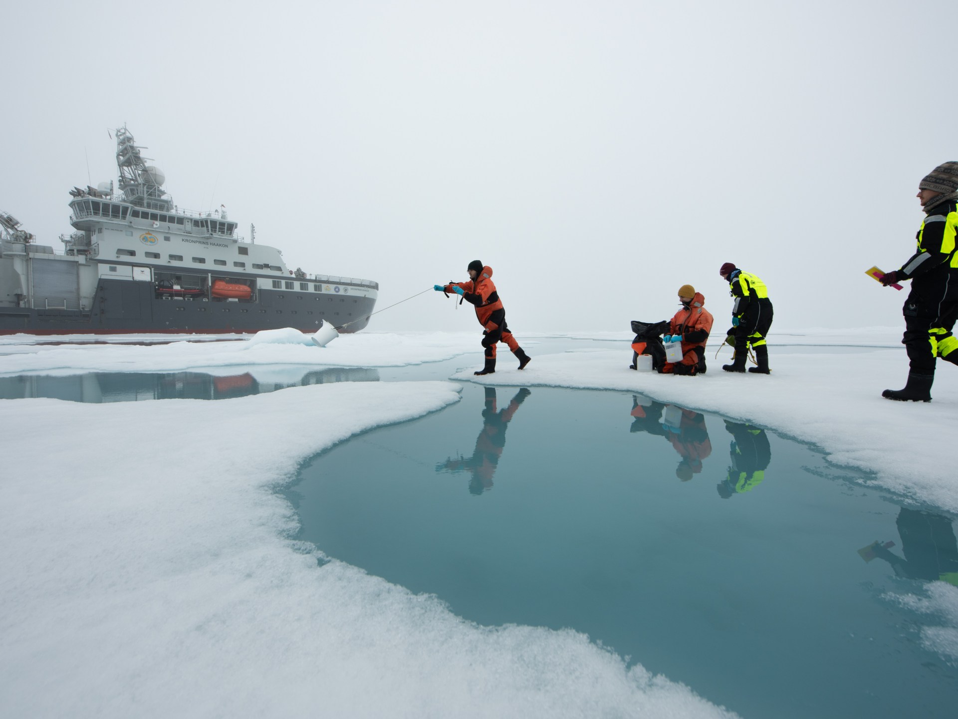 As local weather clock ticks, struggle in Ukraine upends Arctic analysis