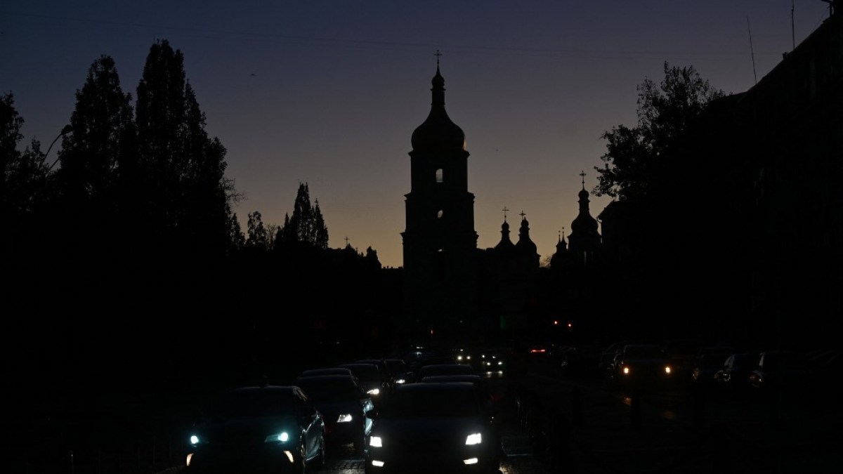 How Kyiv copes with blackouts