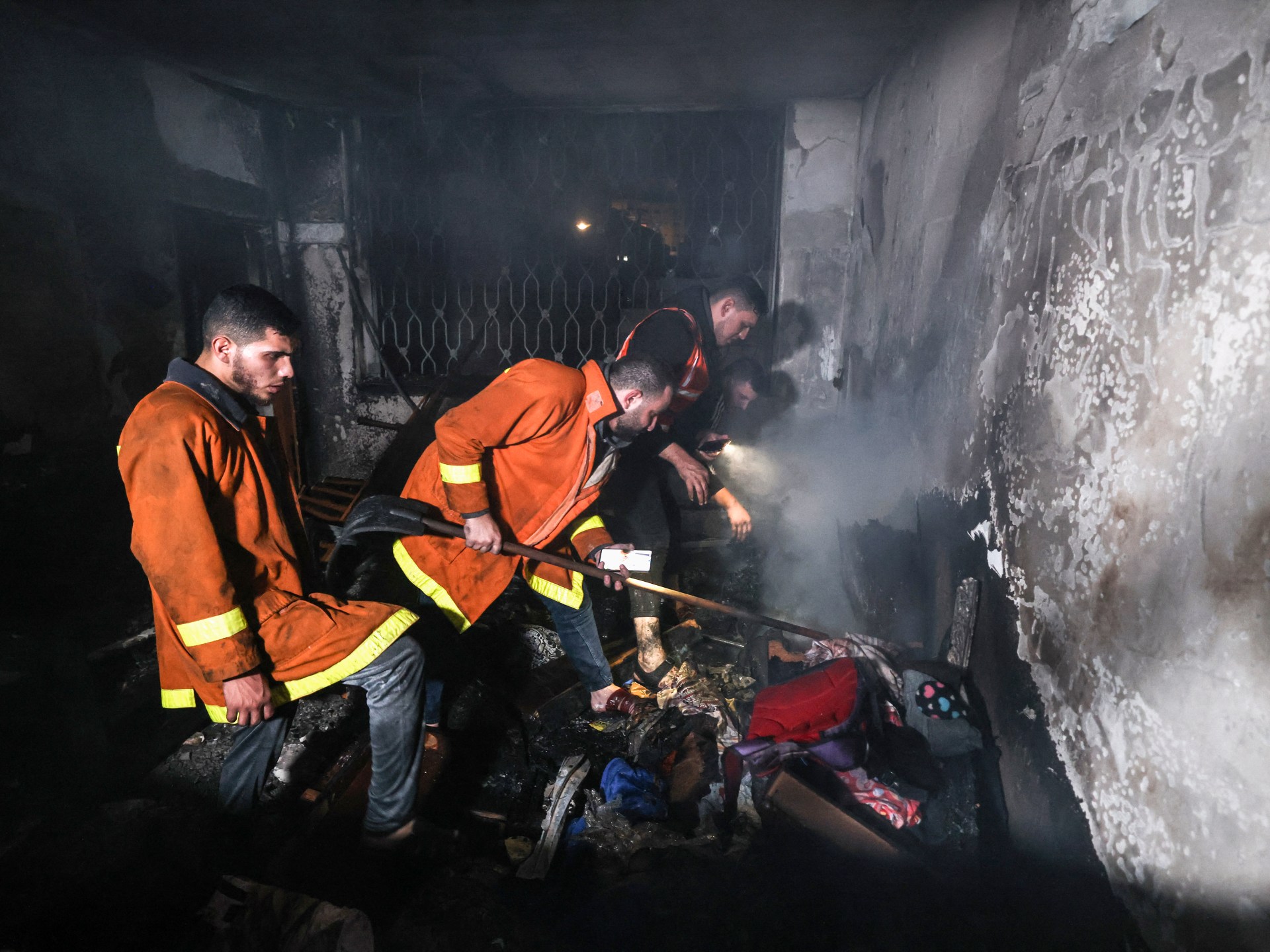 Ogień ogarnia budynki mieszkalne w Gazie, zabijając 21 |  Wiadomości z Gazy