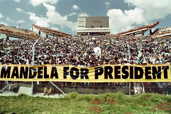 „Най-после свободни“: Когато Южна Африка гласува за демокрация, изгони апартейда