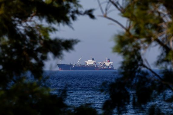 The Liberian-flagged oil tanker Ice Energy transfers crude oil from the Iranian-flagged oil tanker Lana.