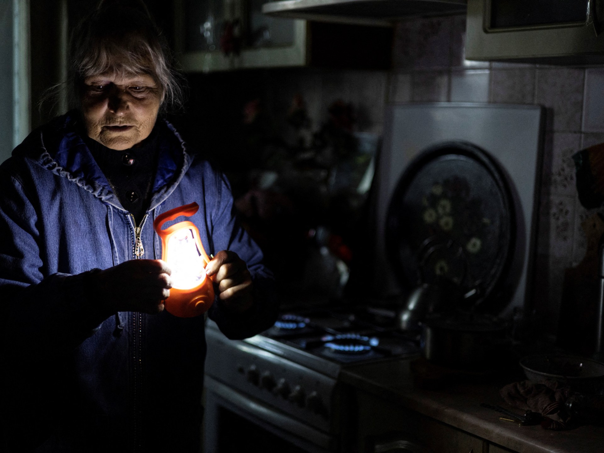 Ukrainians face life-threatening winter, as temperatures dip: WHO