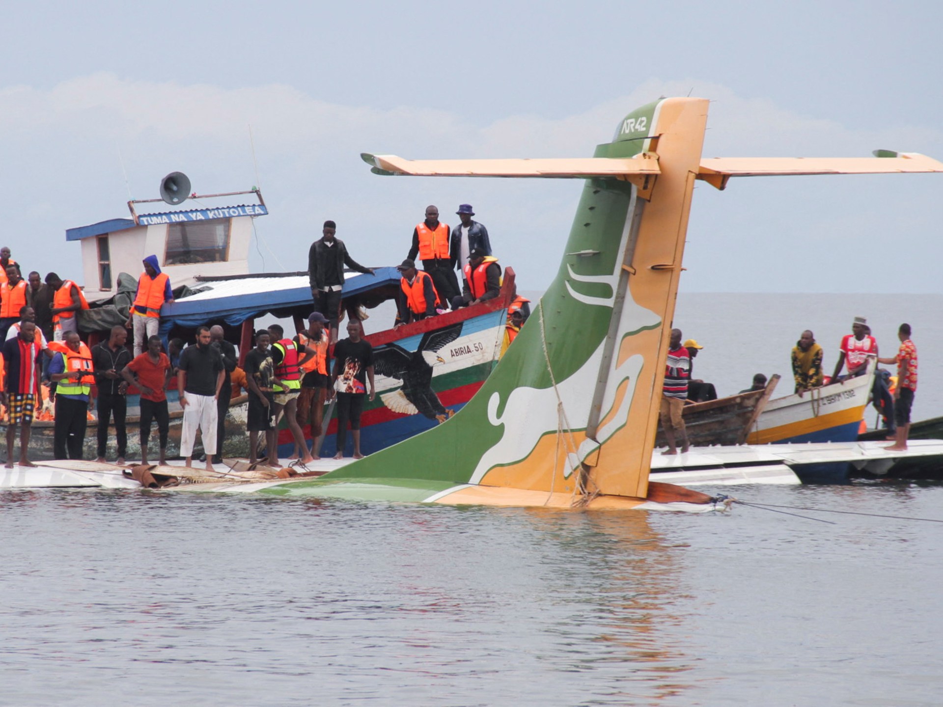 ビクトリア湖でタンザニアの精密飛行機が墜落ニュース