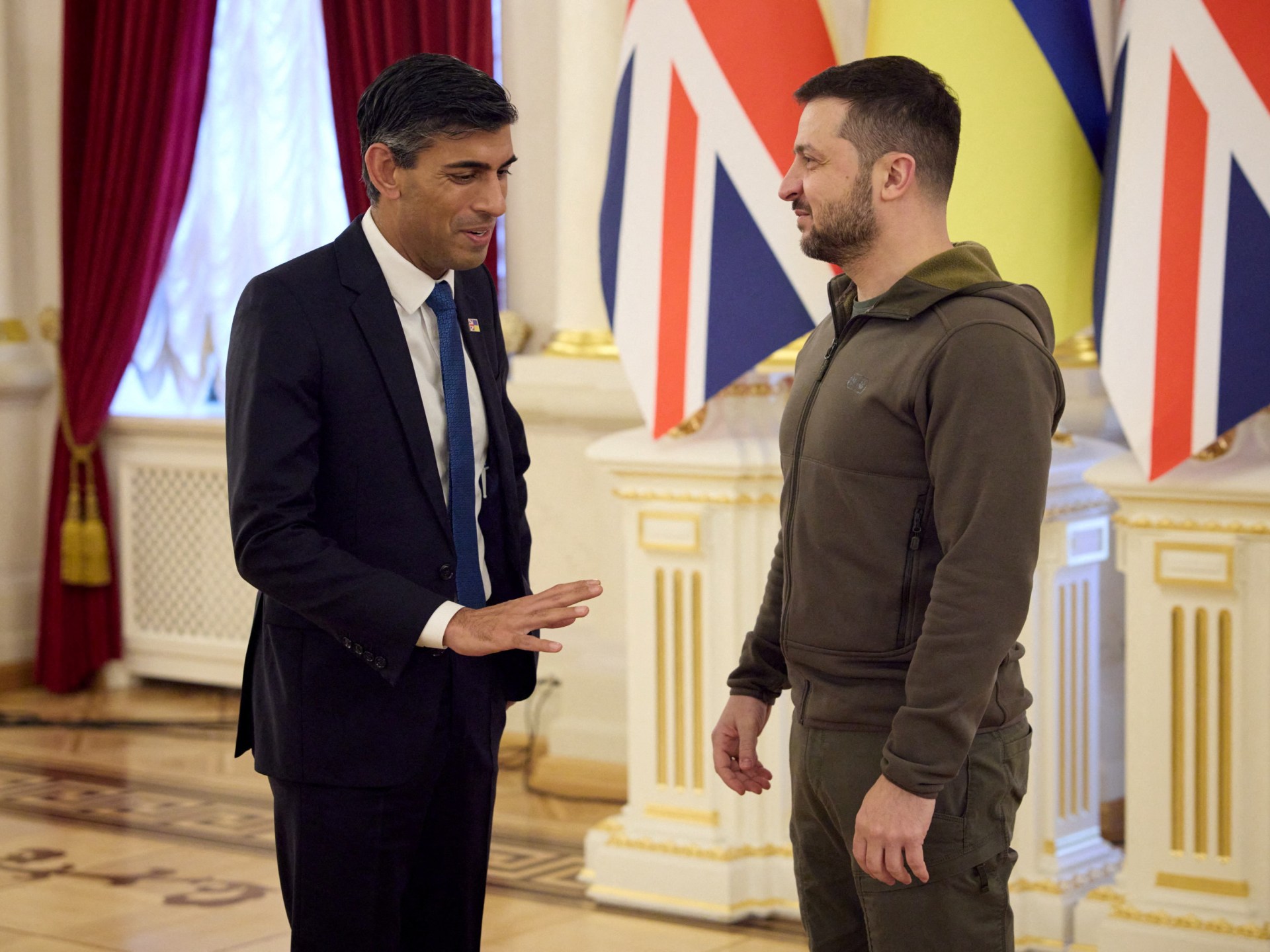 UK’s Sunak meets Zelenskyy in Kyiv, offers m in defence aid