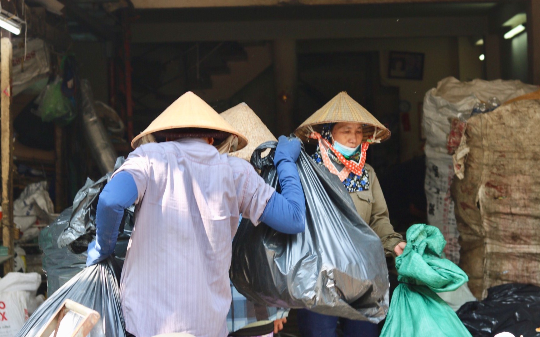 Ho Chi Minh Metropolis’s plastic ‘behavior’ leaves piles of waste
