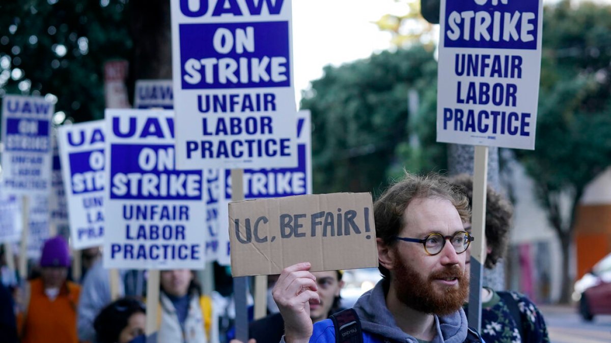 48,000 California tutorial employees strike for increased wages