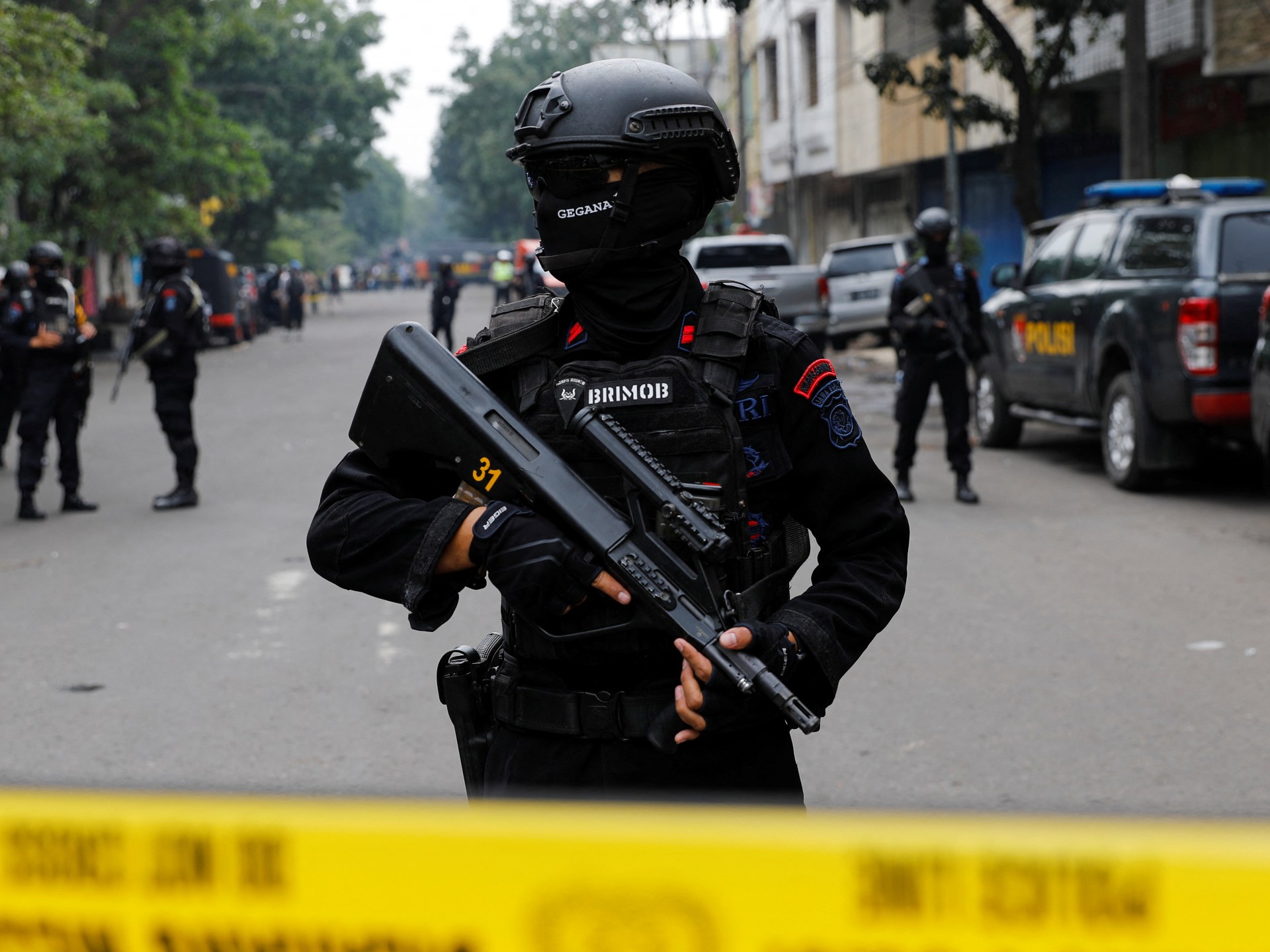 Indonesian police station attacked in suspected suicide blast