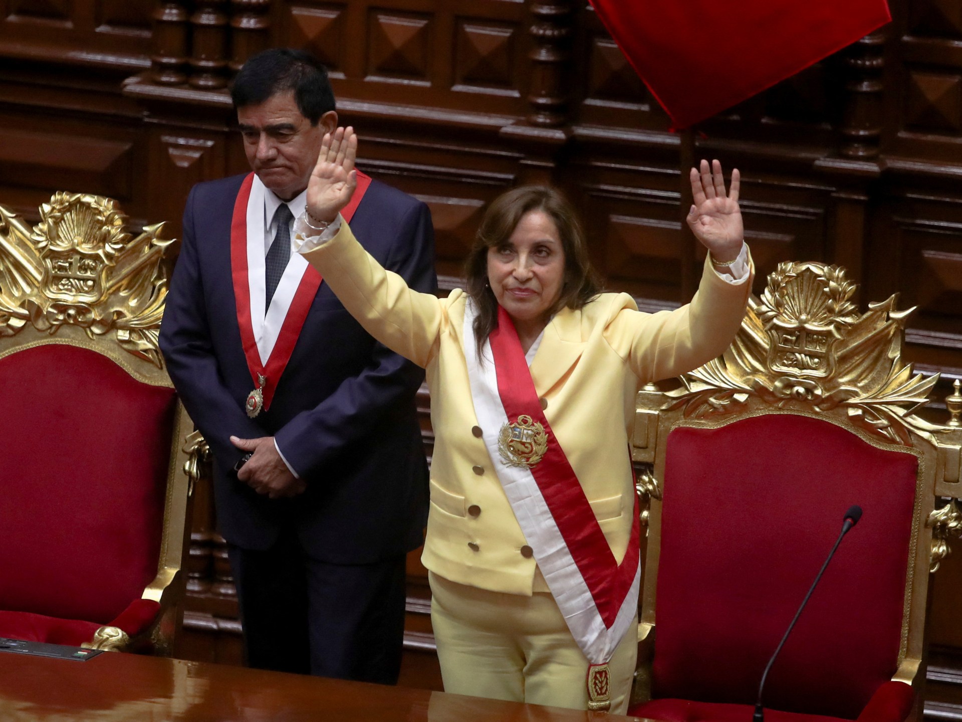 Congreso peruano juramenta nuevo presidente tras destitución de Castillo |  noticias del gobierno